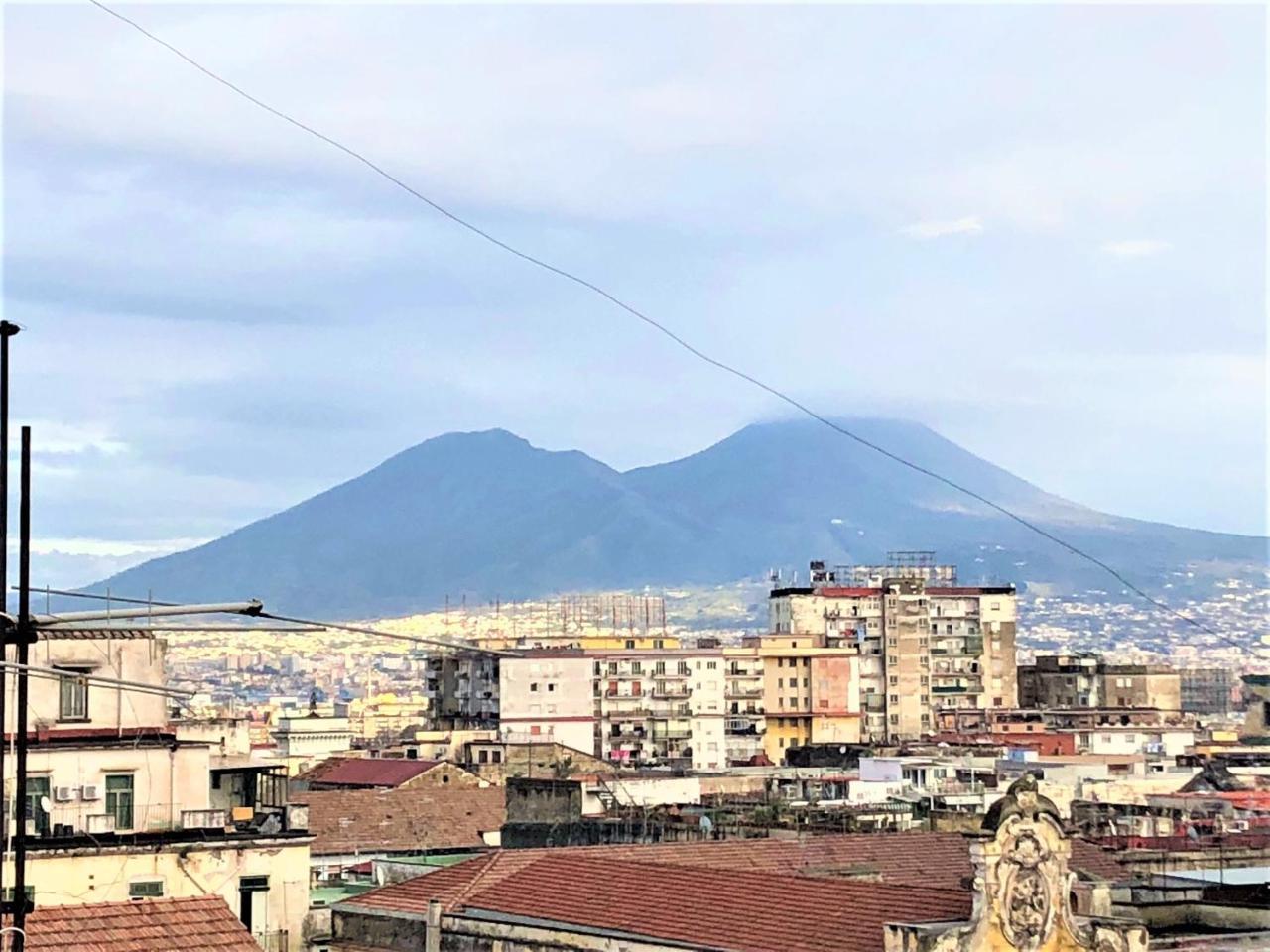 Case Vacanze " Il Duomo" Napoli Luaran gambar